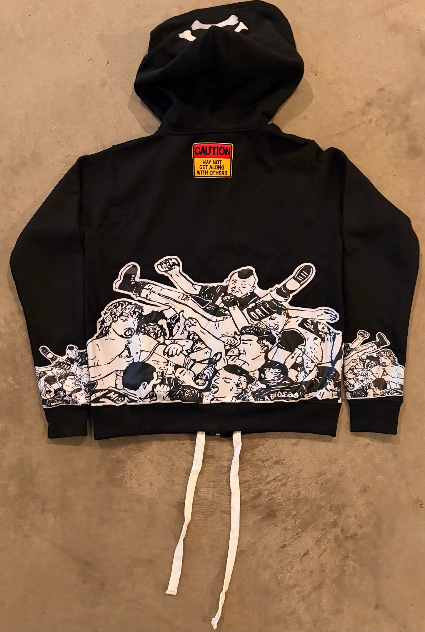 "MOSHPIT MOUNTAIN ZIPUP"